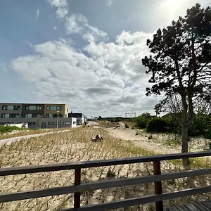 Luuma Studio's -private Parking- Apartment Zandvoort
